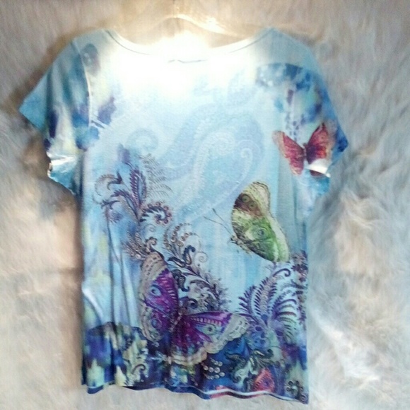 beautiful butterfly top - Picture 2 of 5